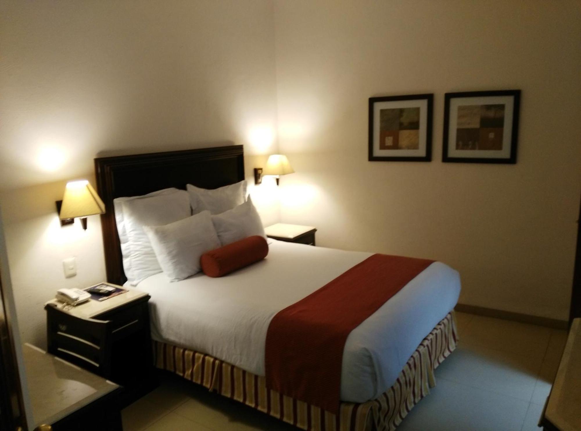 Hotel Lopez Campeche Oda fotoğraf